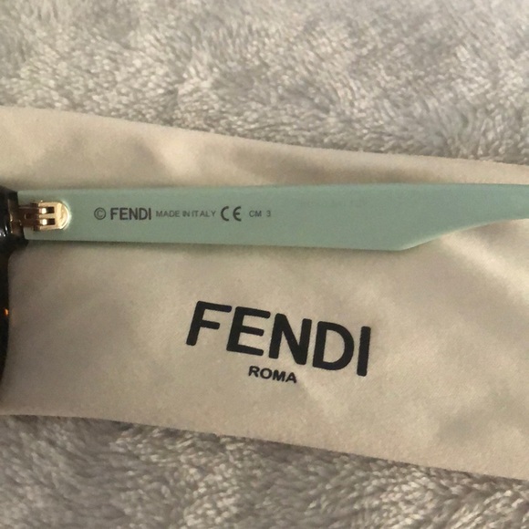 FENDI Sunglasses - Picture 2 of 7